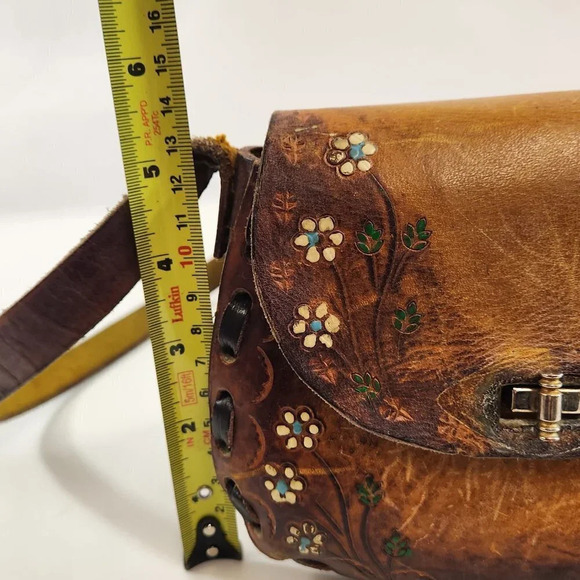 Small  Hand Tooled Embossed Leather Purse with Floral Design Vintage - Picture 13 of 14